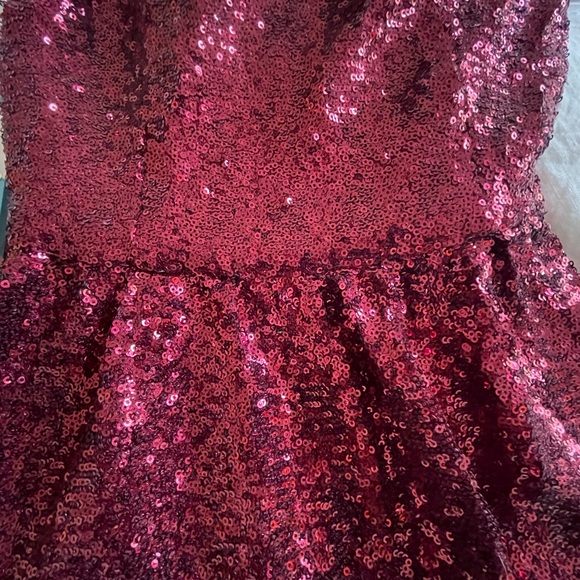 B. DARLIN Crimson sequin mini dress - Picture 5 of 10